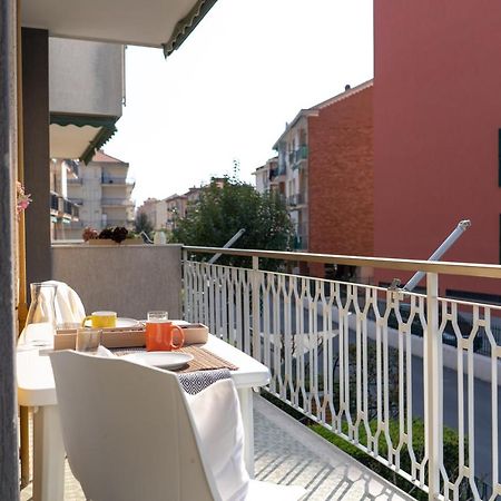 Pietra Ligure Downtown Convenience -Free Parking Exterior foto