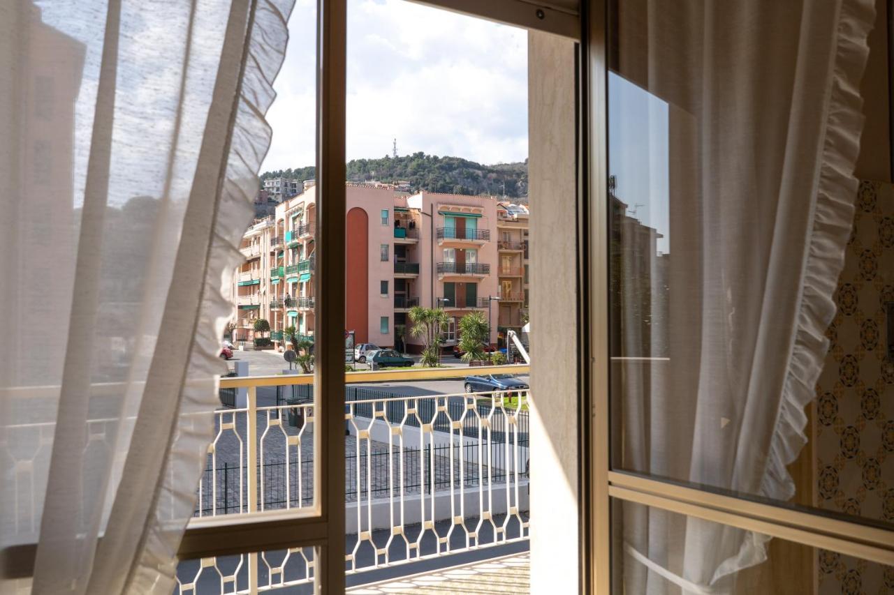 Pietra Ligure Downtown Convenience -Free Parking Exterior foto